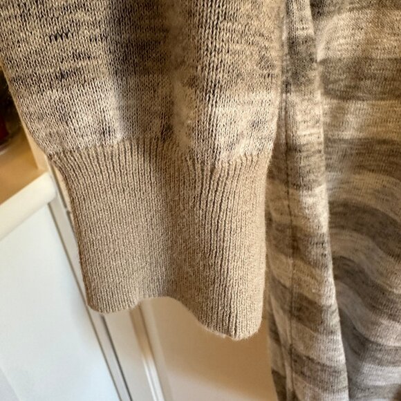 JCREW - Stripped Grey Sweater - Picture 6 of 11